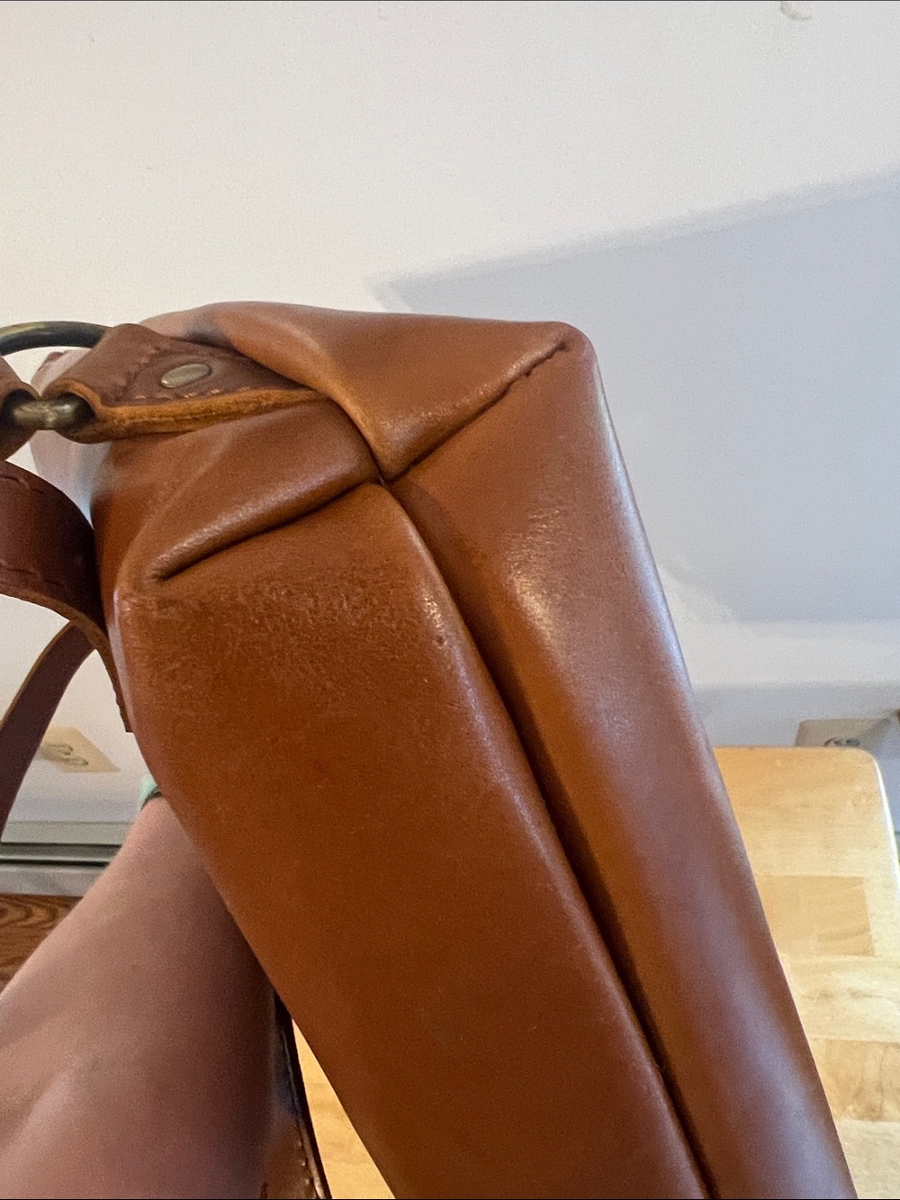 Portland Leather Honey Classic Tote Backpack ๐ฏ - Picture 6 of 9